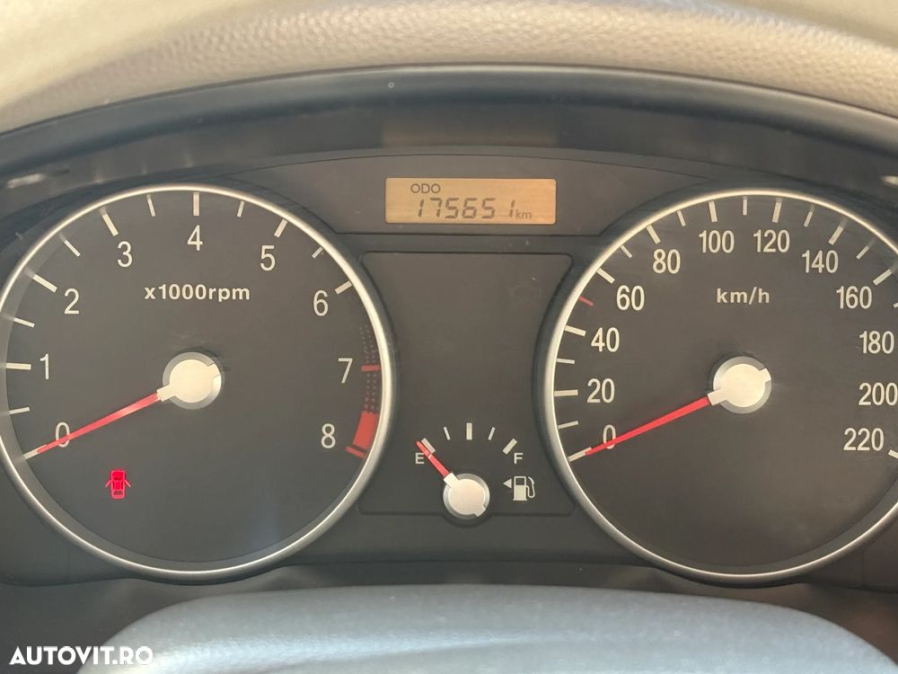 Hyundai Accent - 10