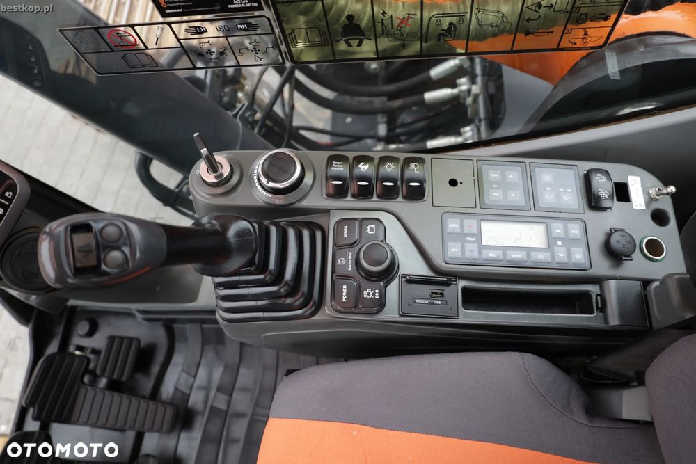 Doosan DX225LC-5 - 24