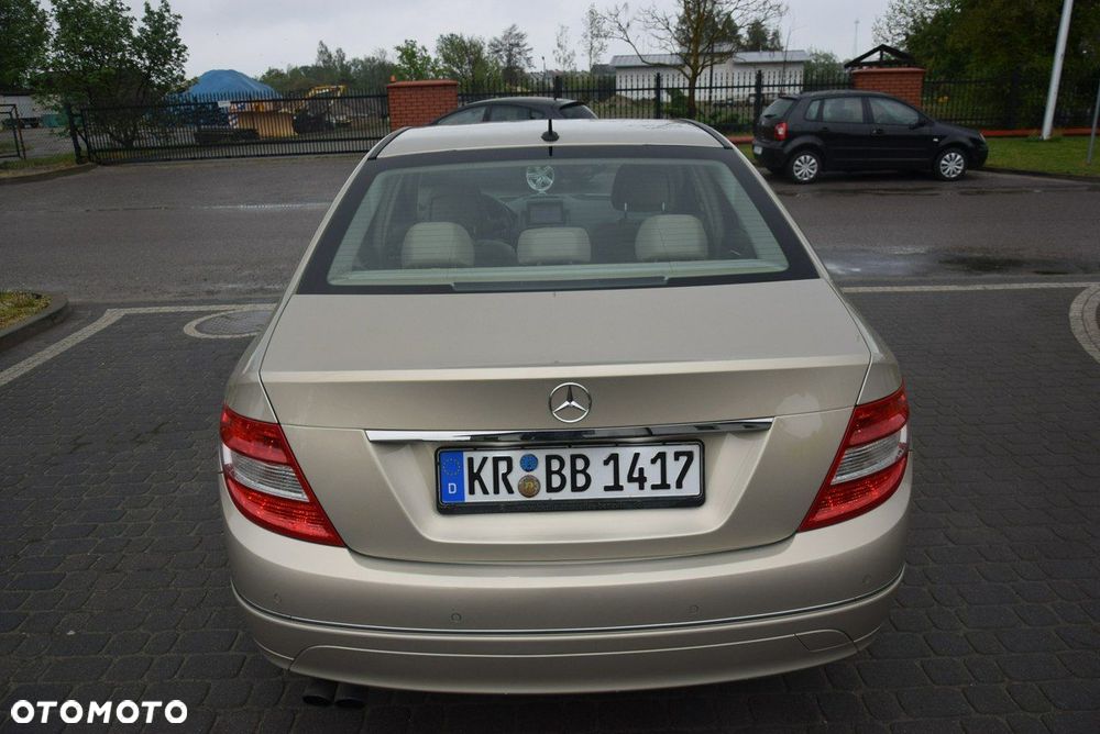 Mercedes-Benz Klasa C - 16