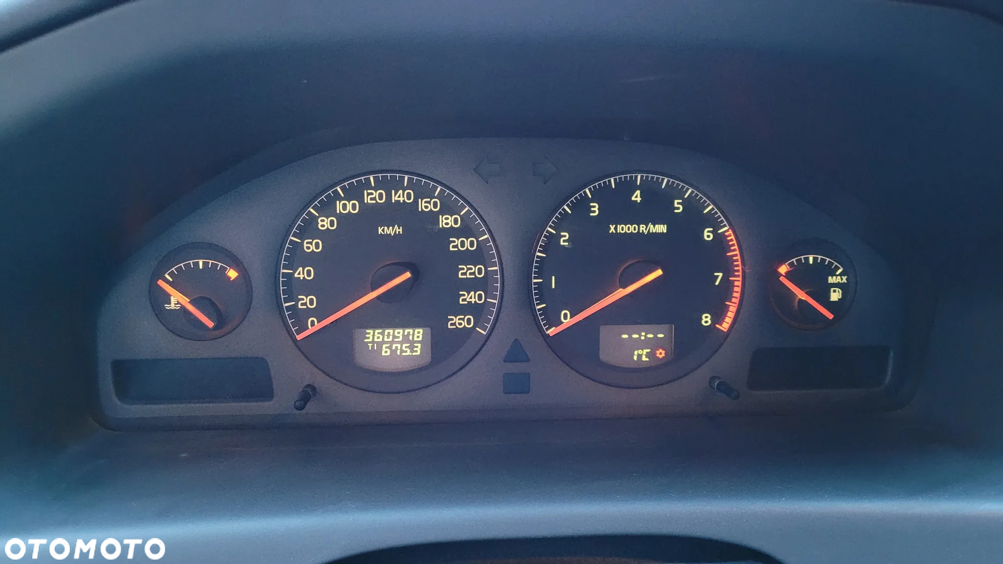 Volvo V70 2.4 Momentum - 10
