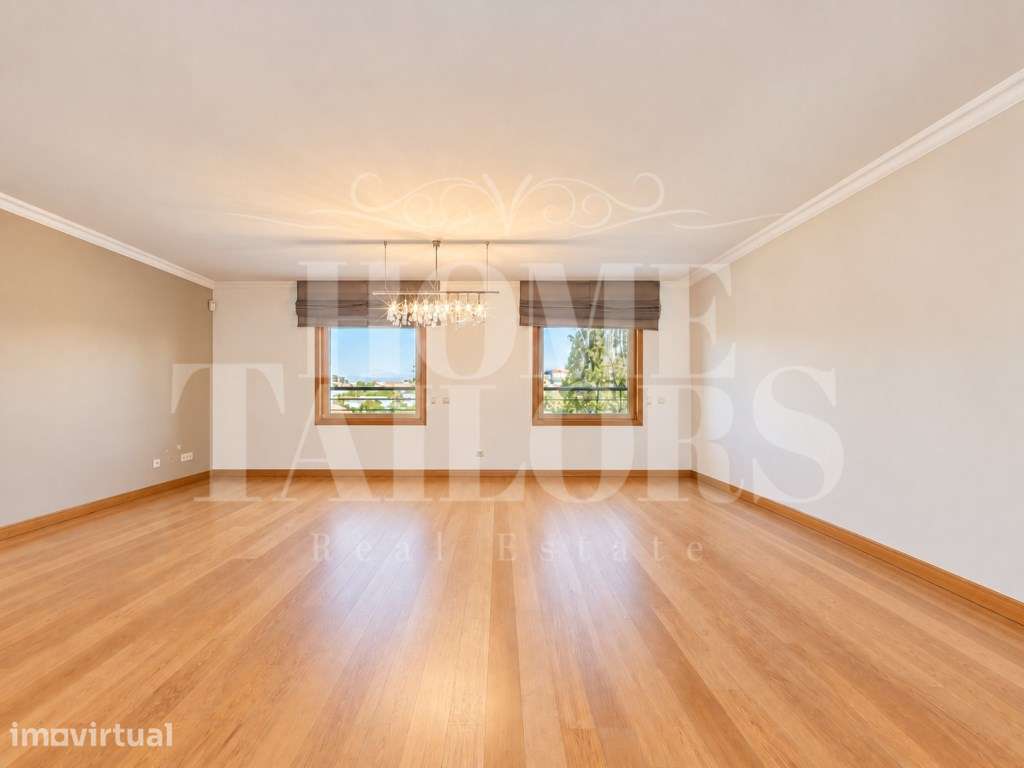 Apartamento T2 com Garagem e Arrecadação , Sala de Estar e Jantar e... - Grande imagem: 3/25