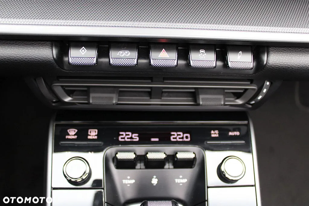 Porsche 911 Carrera Cabriolet PDK - 31