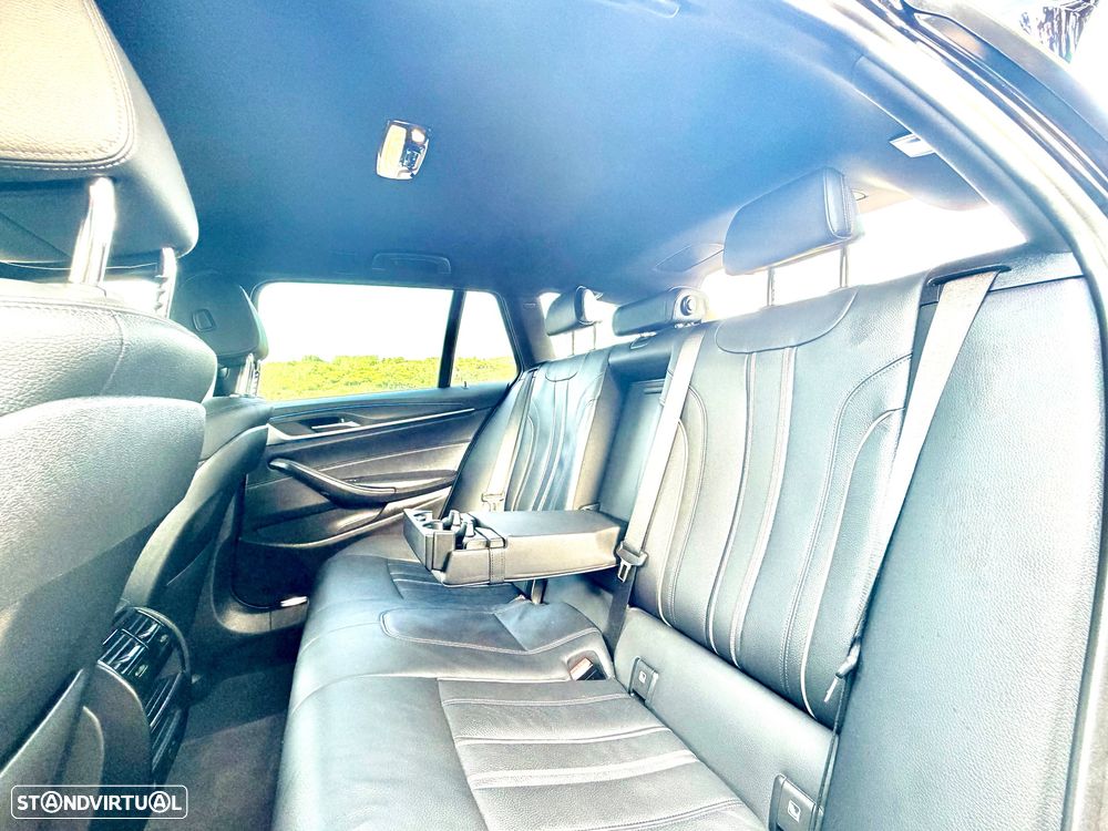 BMW 530 e Pack Desportivo M - 25