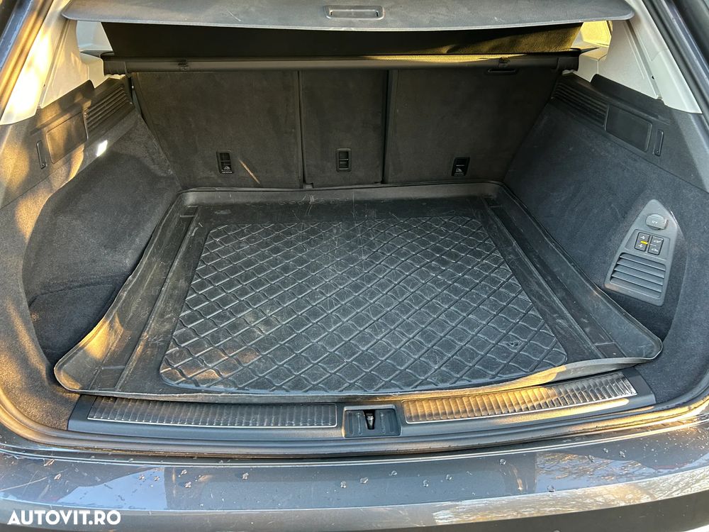 Volkswagen Touareg V6 TDI 4MOTION Elegance - 4