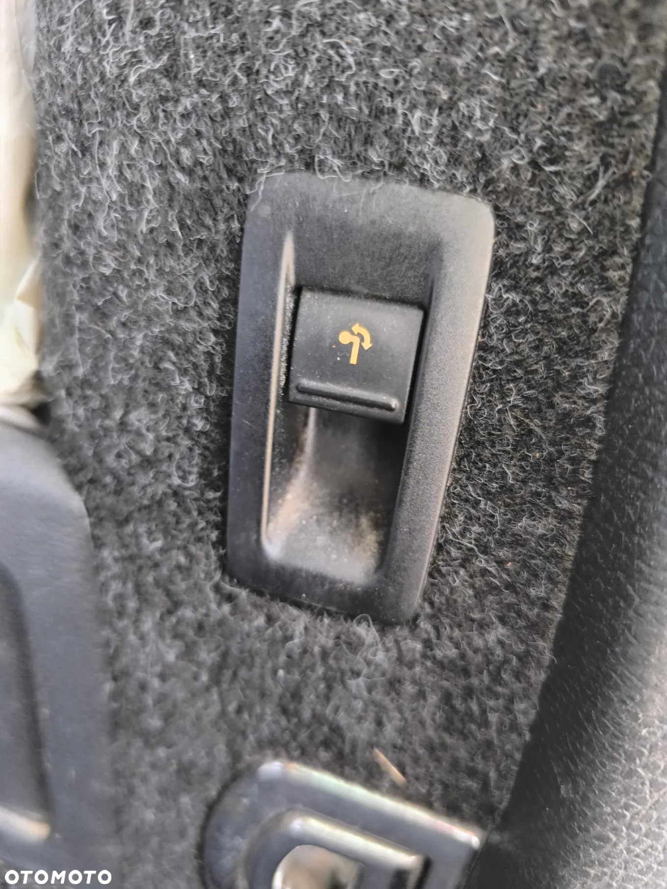 Volkswagen Passat 2.0 TDI DPF Sportline - 23