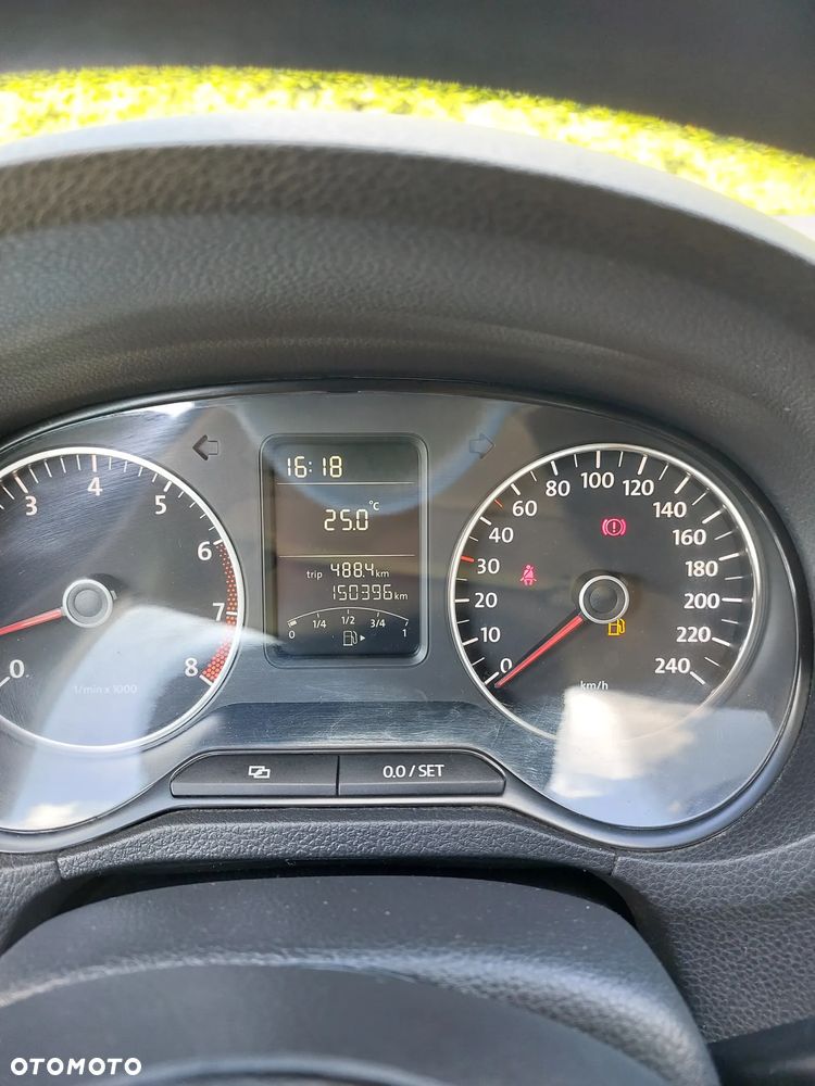 Volkswagen Polo 1.4 16V Trendline - 10