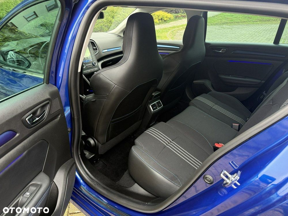 Renault Megane ENERGY TCe 205 EDC GT - 21