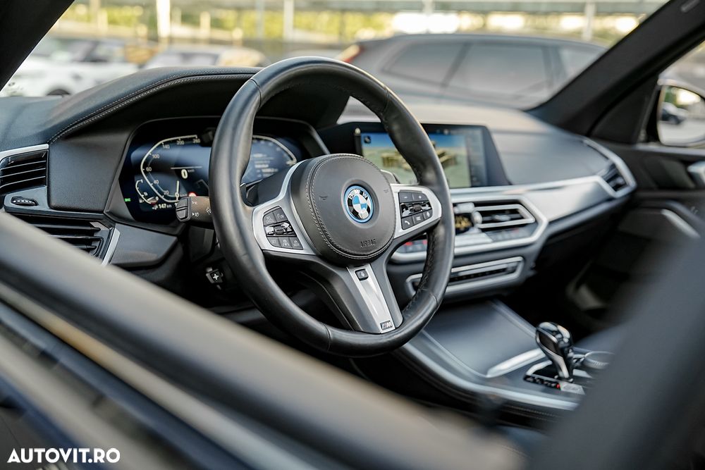 BMW X5 xDrive45e - 38