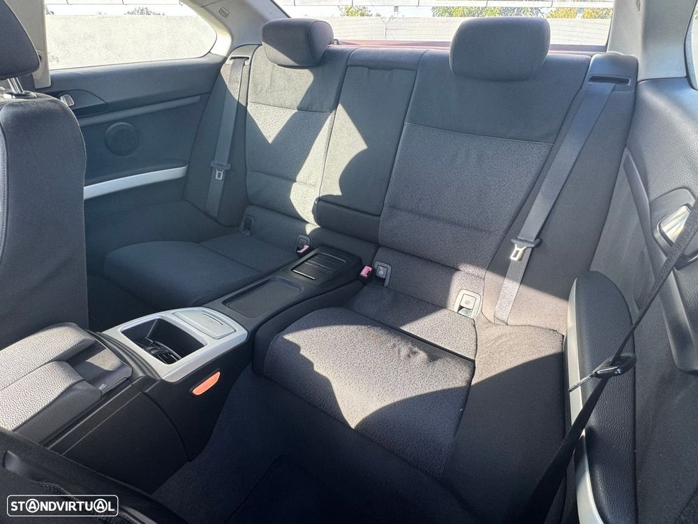BMW 320 d Coupe - 12