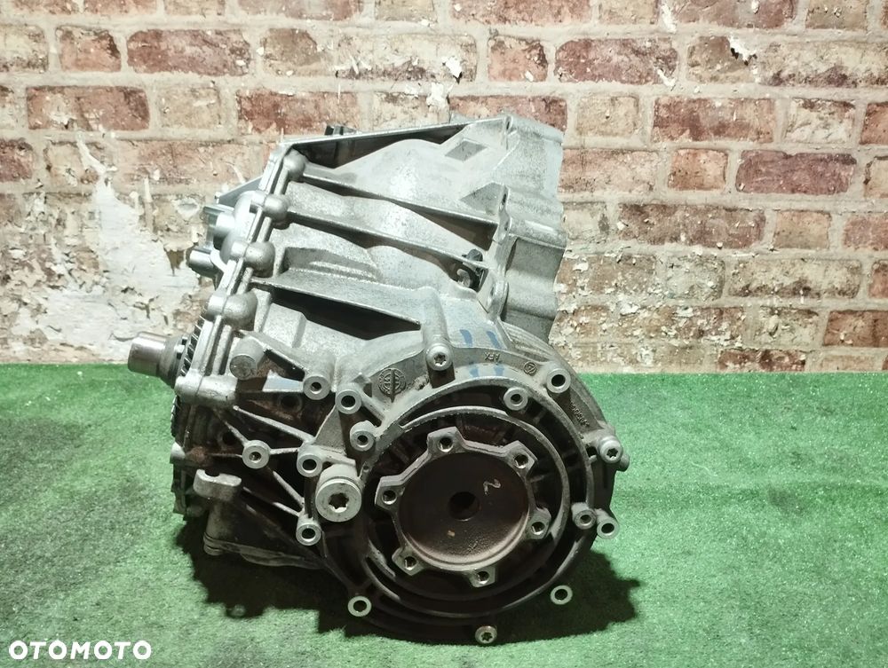 OBUDOWA DZWON SKRZYNI BIEGÓW MULTITRONIC 0AW301103R AUDI 2.0 TDI KOD: PCG - 9