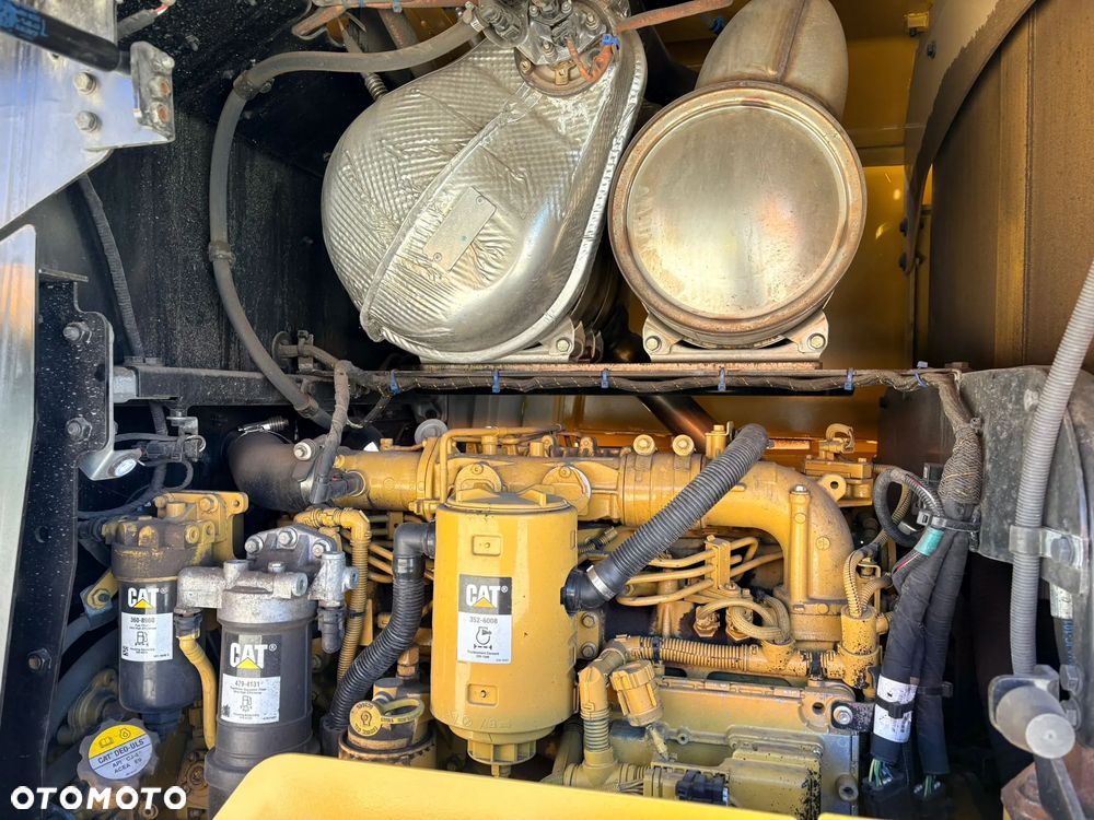 Caterpillar 930M - 13