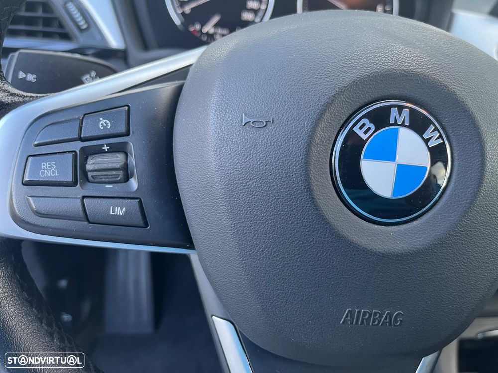 BMW X1 16 d sDrive Auto Line Sport - 30