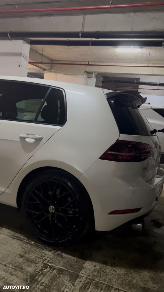 Volkswagen Golf 2.0 TSI DSG GTI - 32