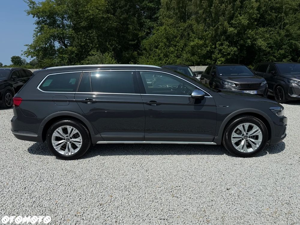Volkswagen Passat Alltrack 2.0 TDI SCR DSG 4Motion - 19