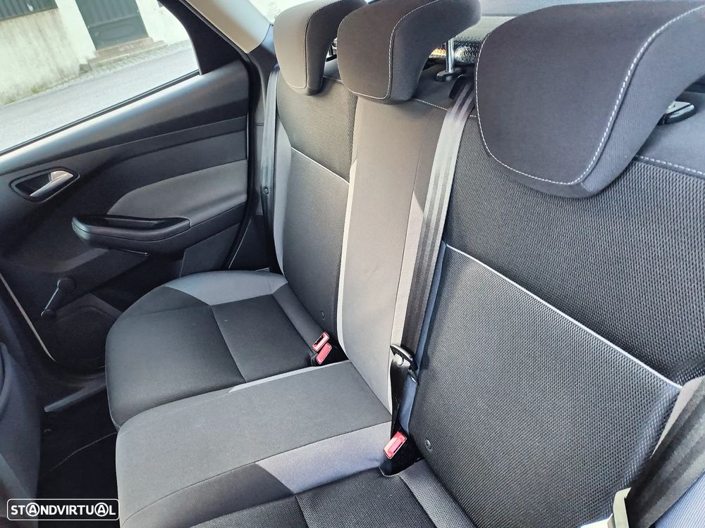 Ford Focus SW 1.6 TDCi Trend Econetic - 12