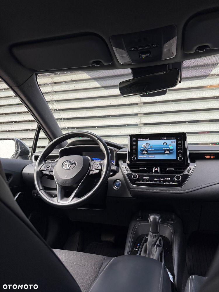 Toyota Corolla - 12