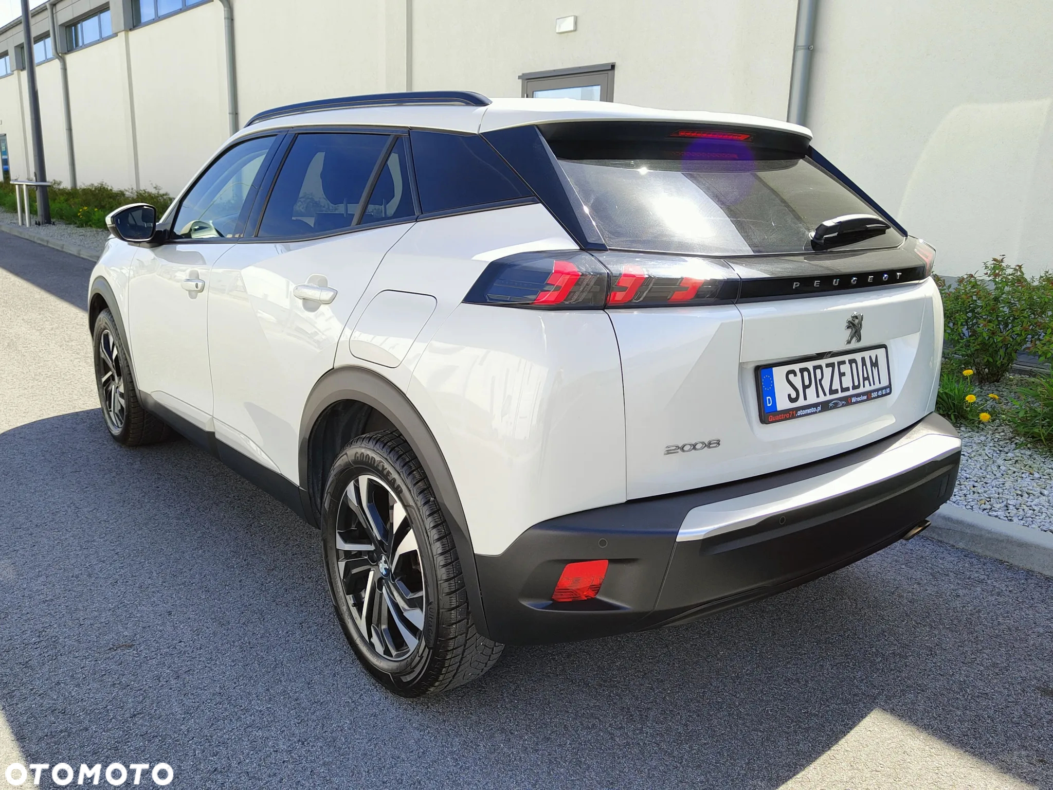 Peugeot 2008 1.5 BlueHDi Allure S&S EAT8 - 6