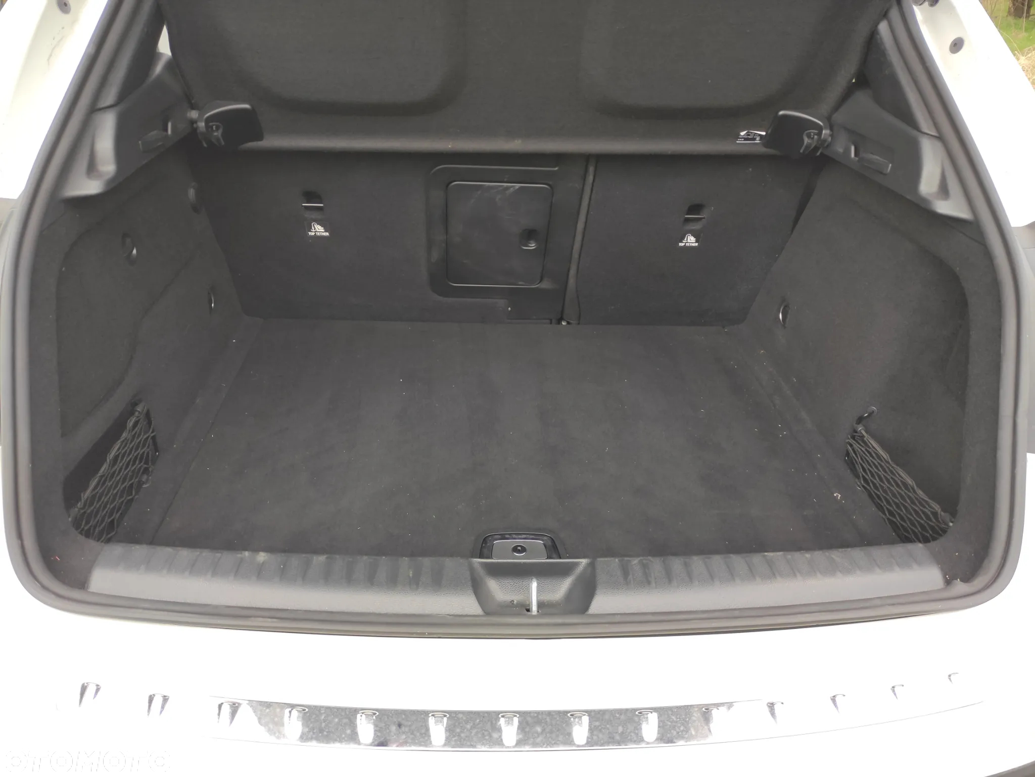 Mercedes-Benz GLA 250 4Matic 7G-DCT - 15