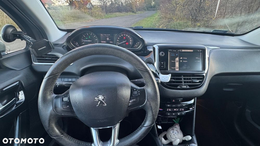 Peugeot 208 1.4 VTi Allure - 10