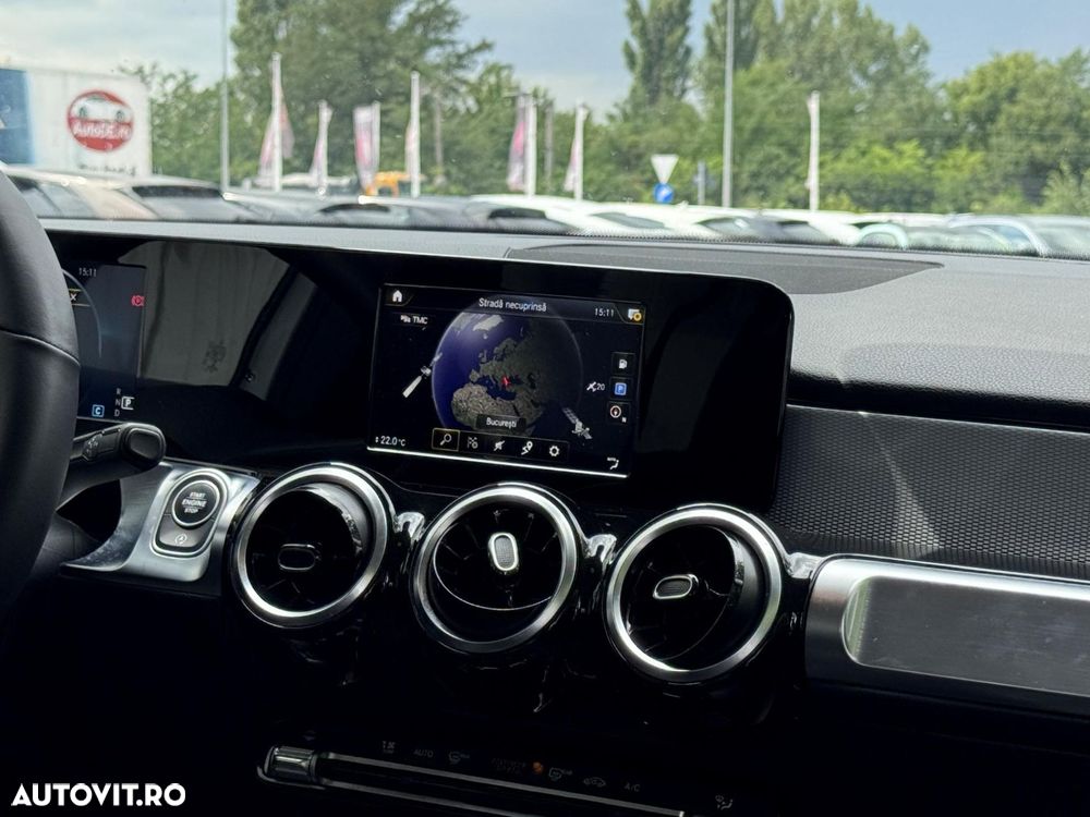 Mercedes-Benz GLB - 14
