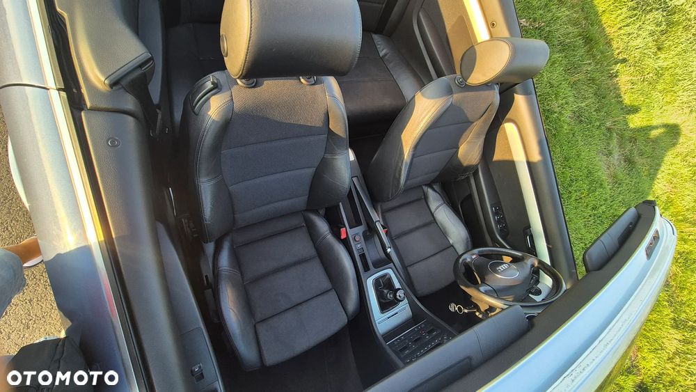 Audi A4 Cabrio 1.8 T - 9