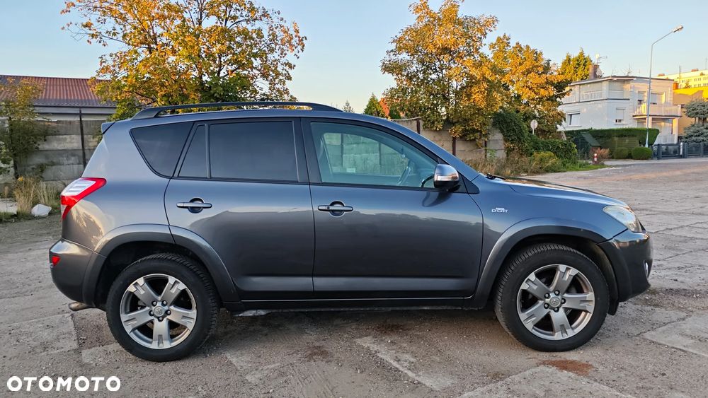 Toyota RAV4 - 4
