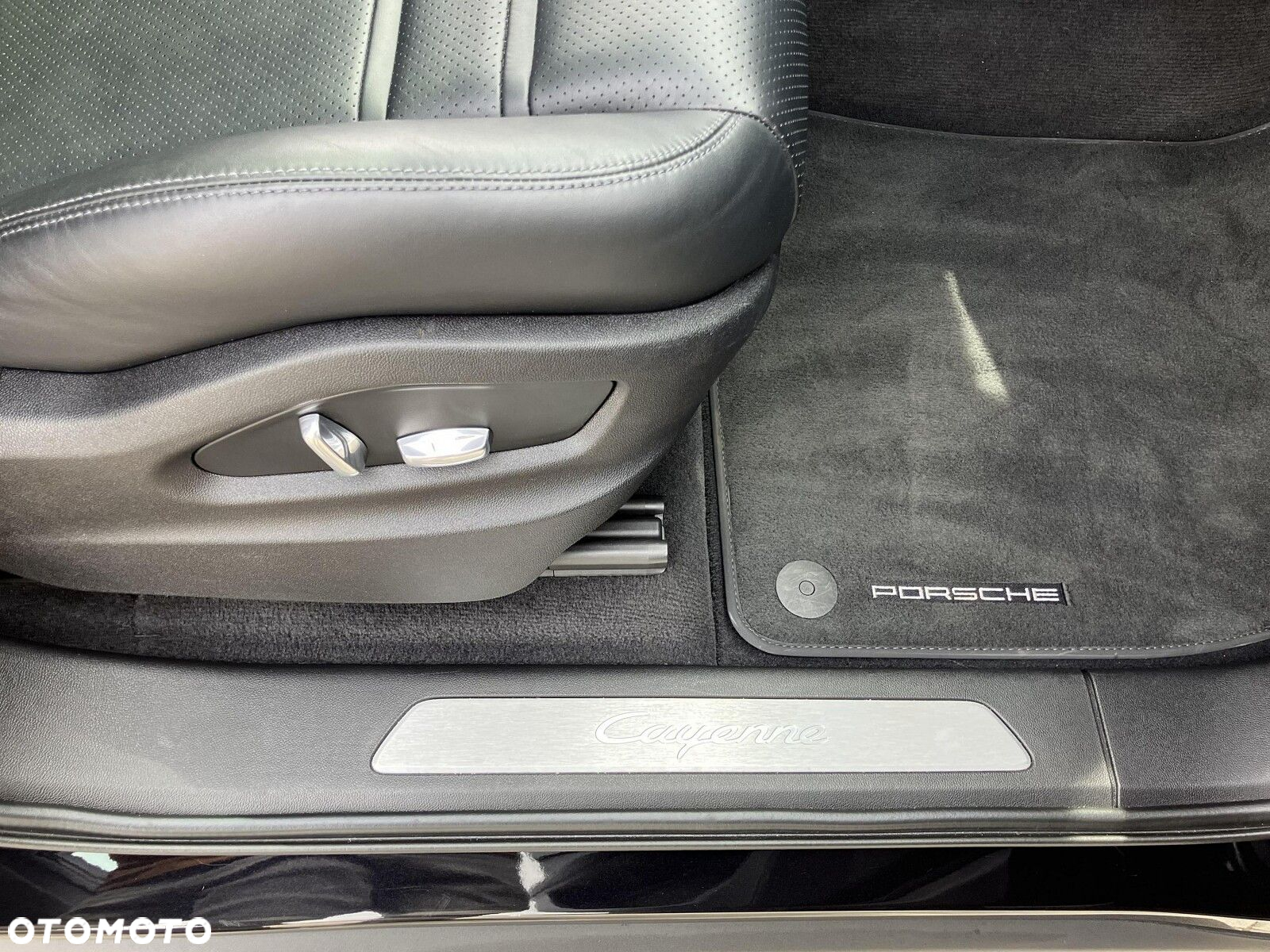 Porsche Cayenne - 18
