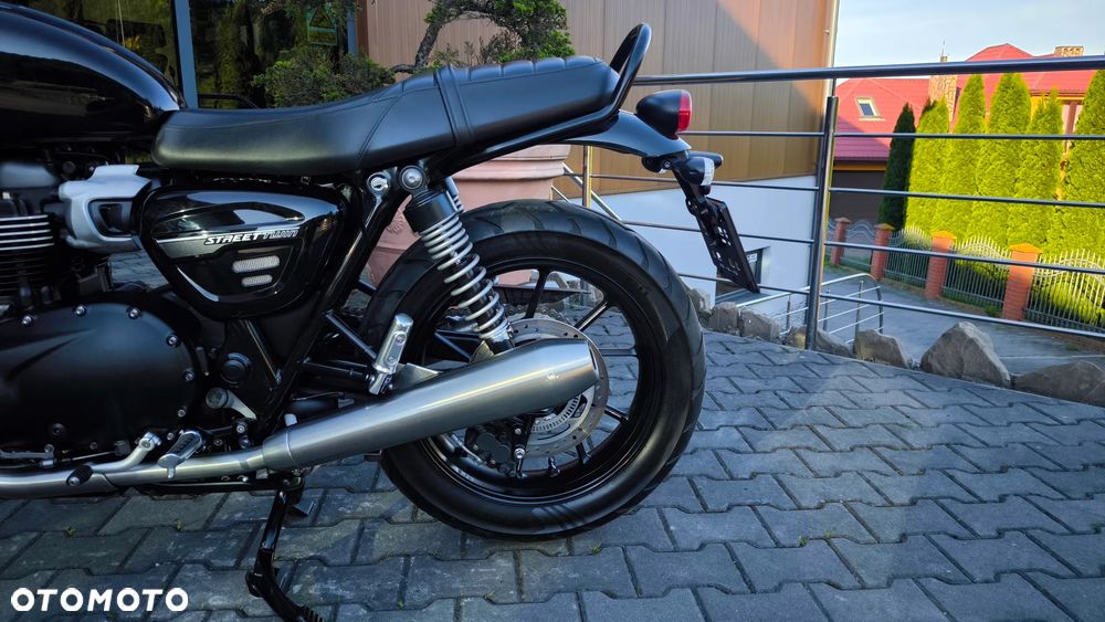 Triumph Street Twin - 16
