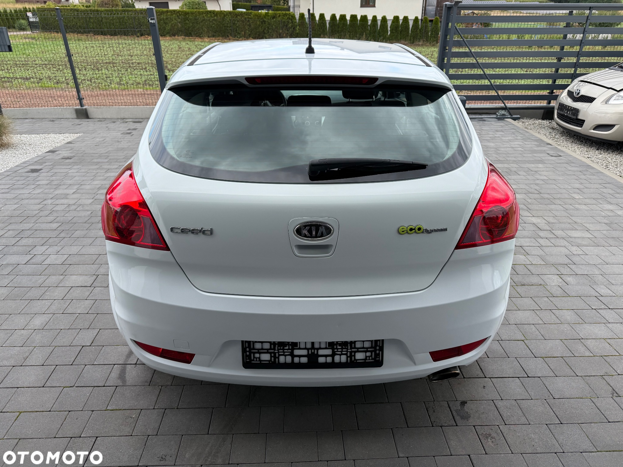 Kia ProCeed - 7