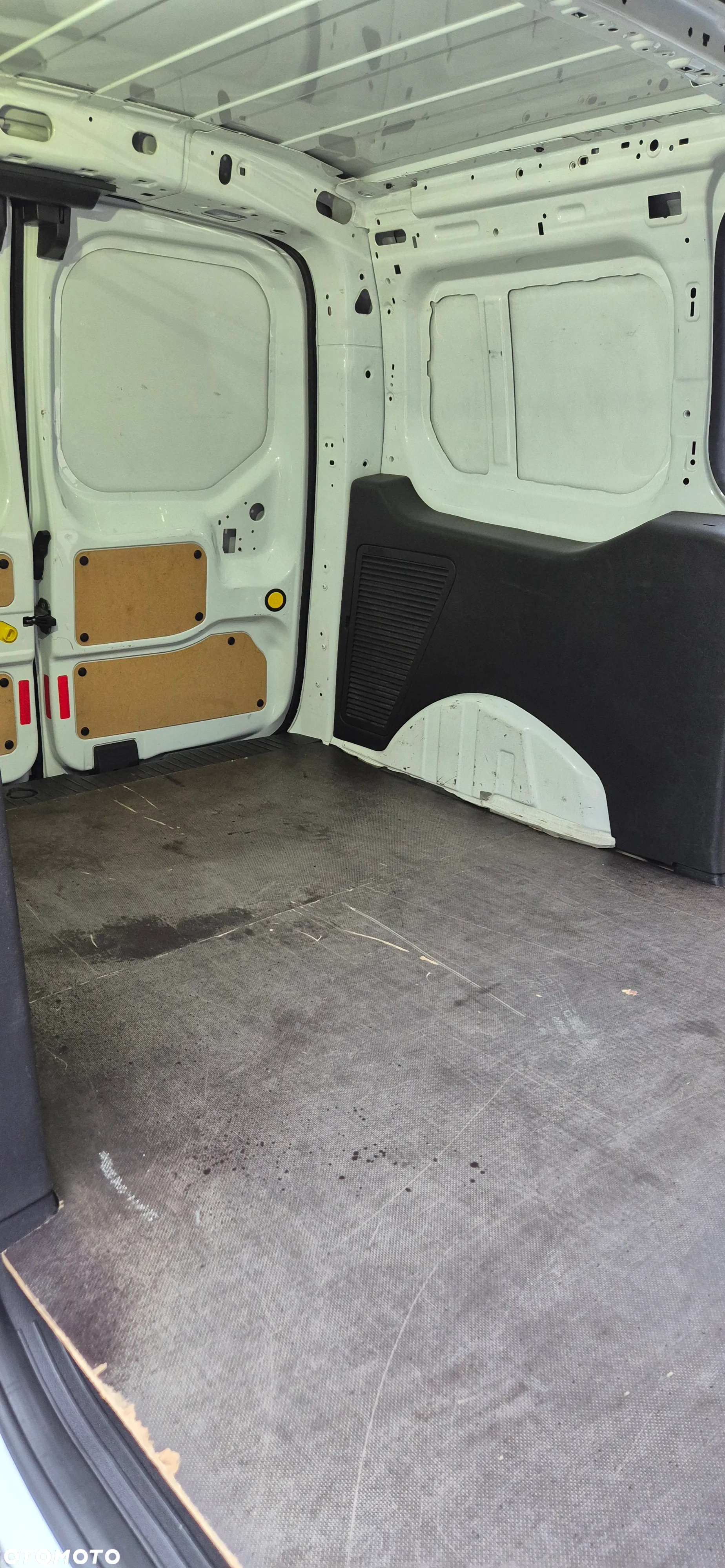 Ford Transit Connect - 10