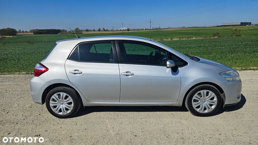 Toyota Auris 1.6 Valvematic Edition - 9