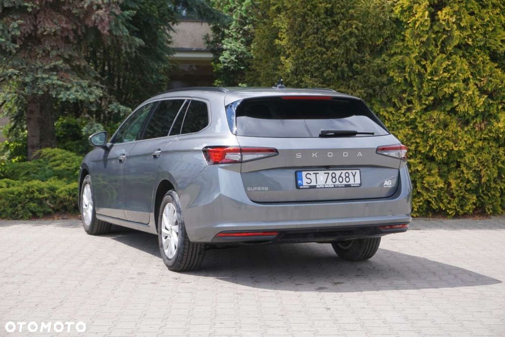 Skoda Superb 2.0 TDI SCR Essence DSG - 8