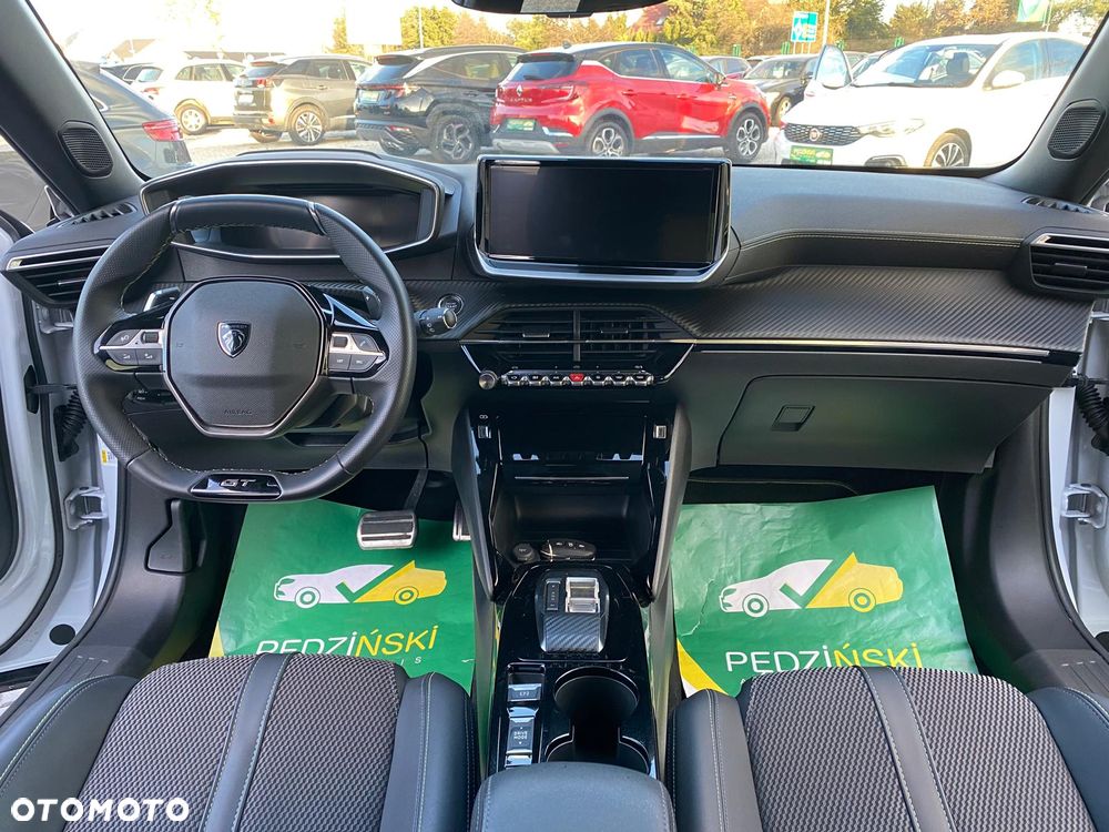 Peugeot 2008 PureTech 130 EAT8 GT Pack - 12