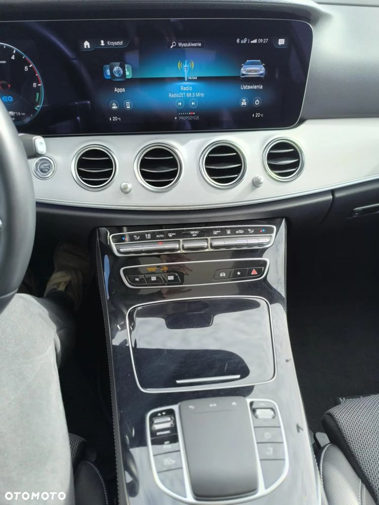 Mercedes-Benz Klasa E ver-300-de-4matic-t-9g--tronic-avantgarde - 25