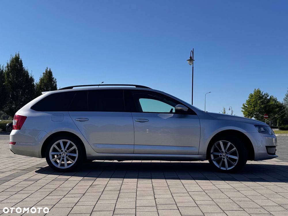 Skoda Octavia 2.0 TDI 4x4 Elegance DSG - 3