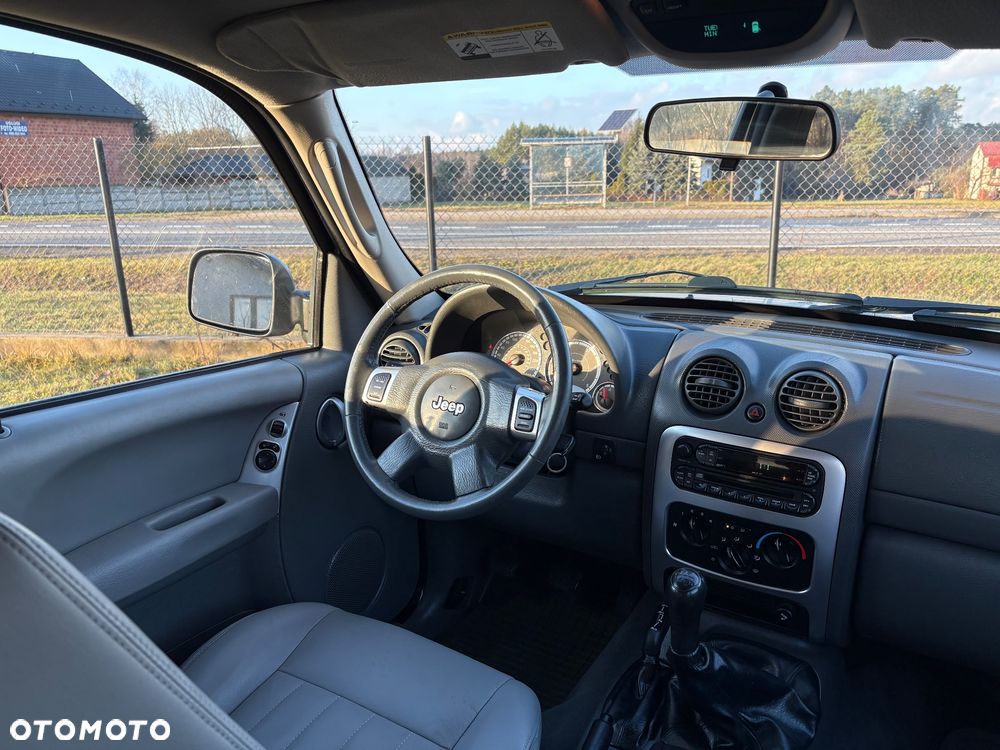 Jeep Cherokee 2.8 CRD Limited - 26