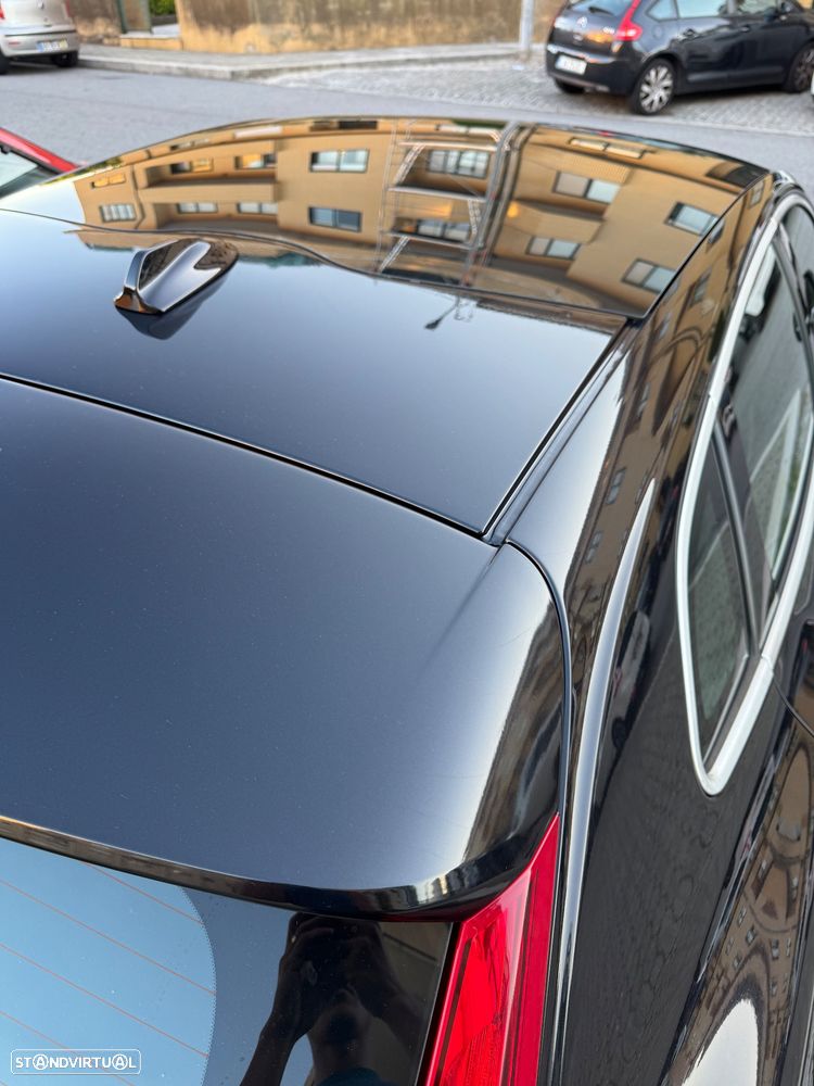 Volvo V40 D2 R Design - 6