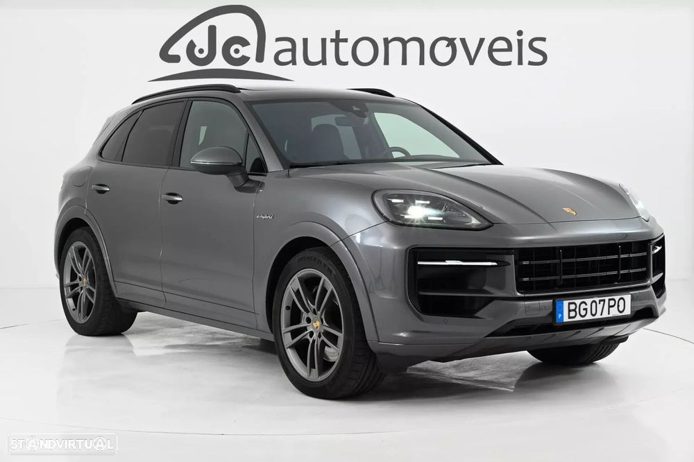 Porsche Cayenne - 2
