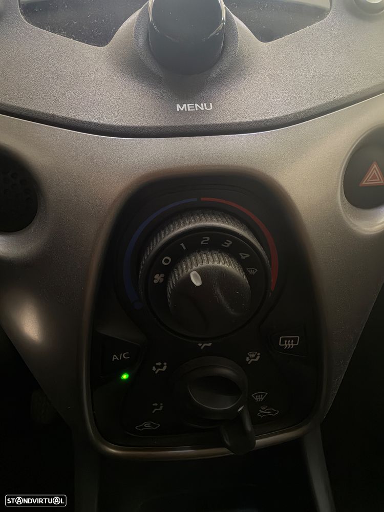 Toyota Aygo 1.0 Plus - 14