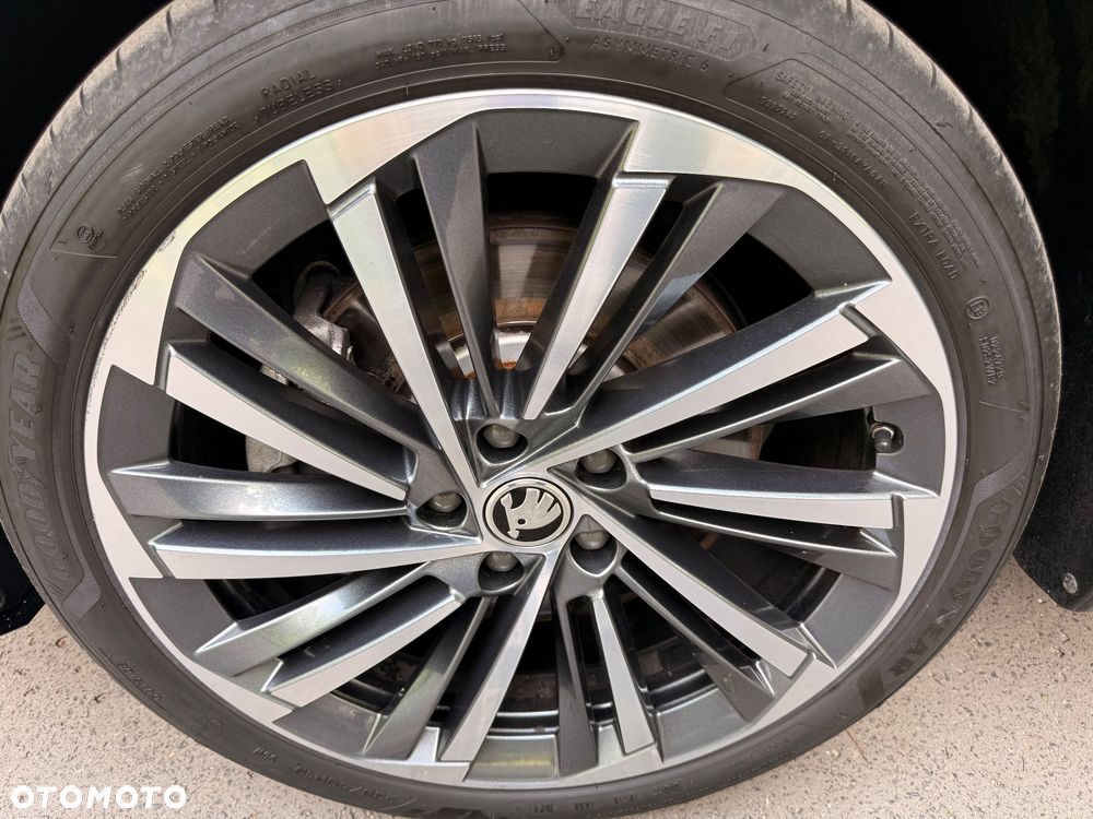 Skoda Superb 2.0 TDI SCR 4x4 L&K DSG - 10