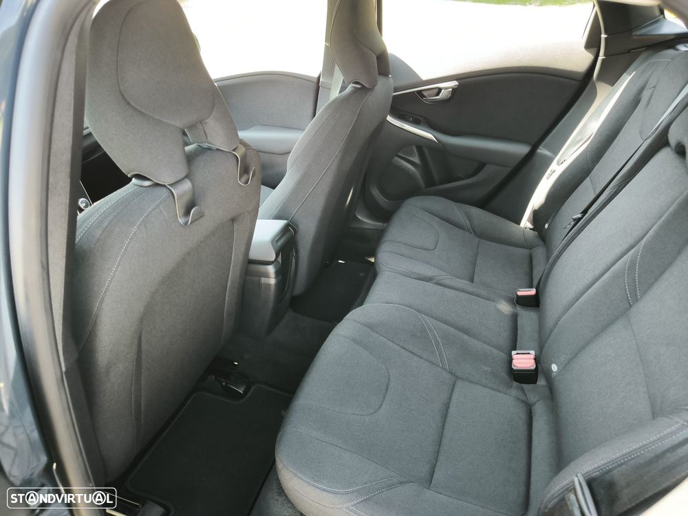 Volvo V40 2.0 D2 Kinetic - 17