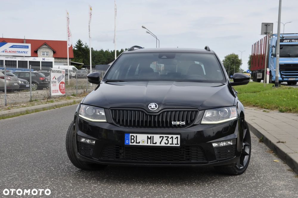 Skoda Octavia 2.0 TDI DSG RS - 2