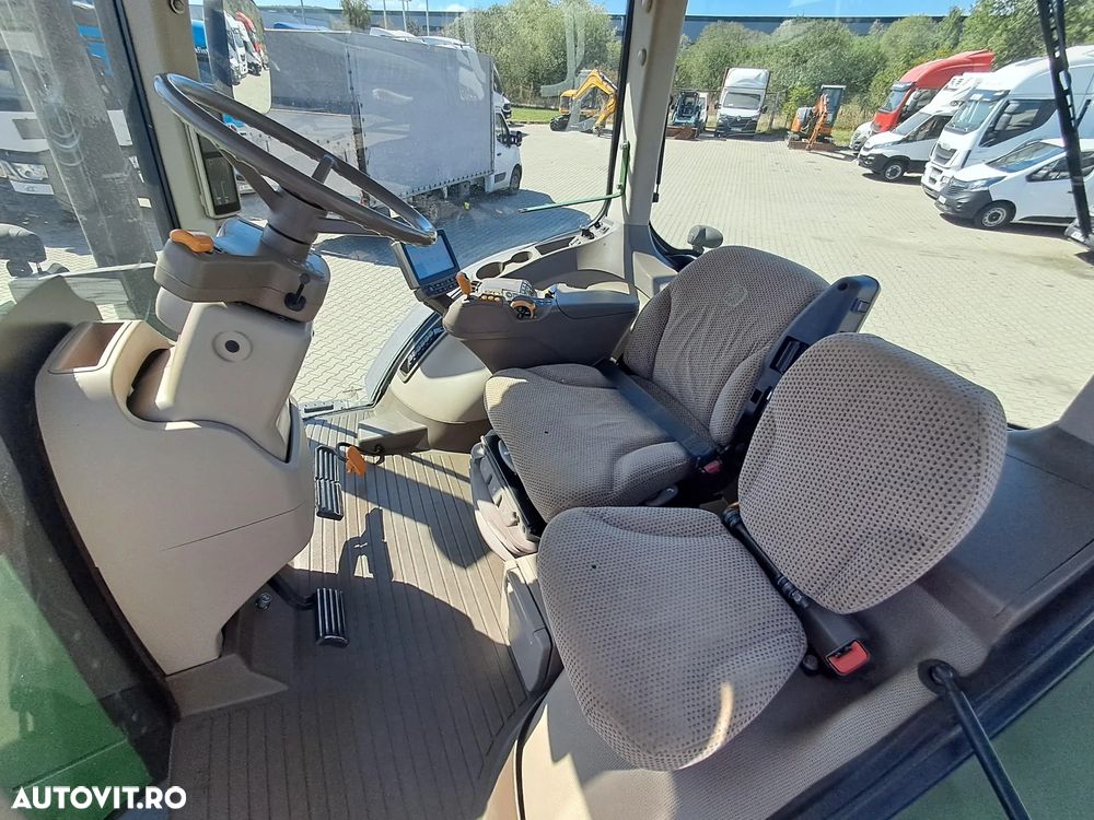 John Deere 7230R 4X4 TRACTOR AGRICOL - 17