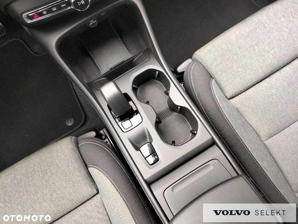 Volvo XC 40 - 26