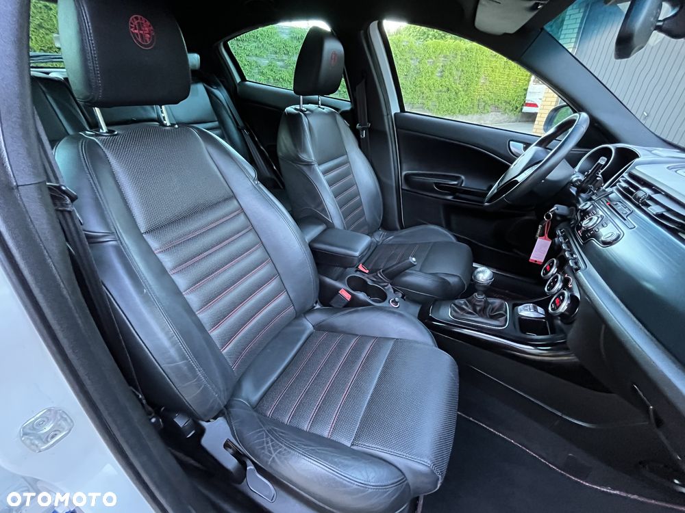 Alfa Romeo Giulietta 1.8 TBi 16V Quadrifoglio Verde - 15