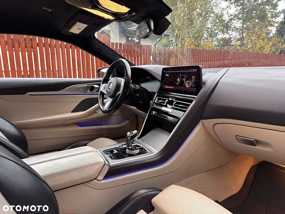 BMW Seria 8 - 18