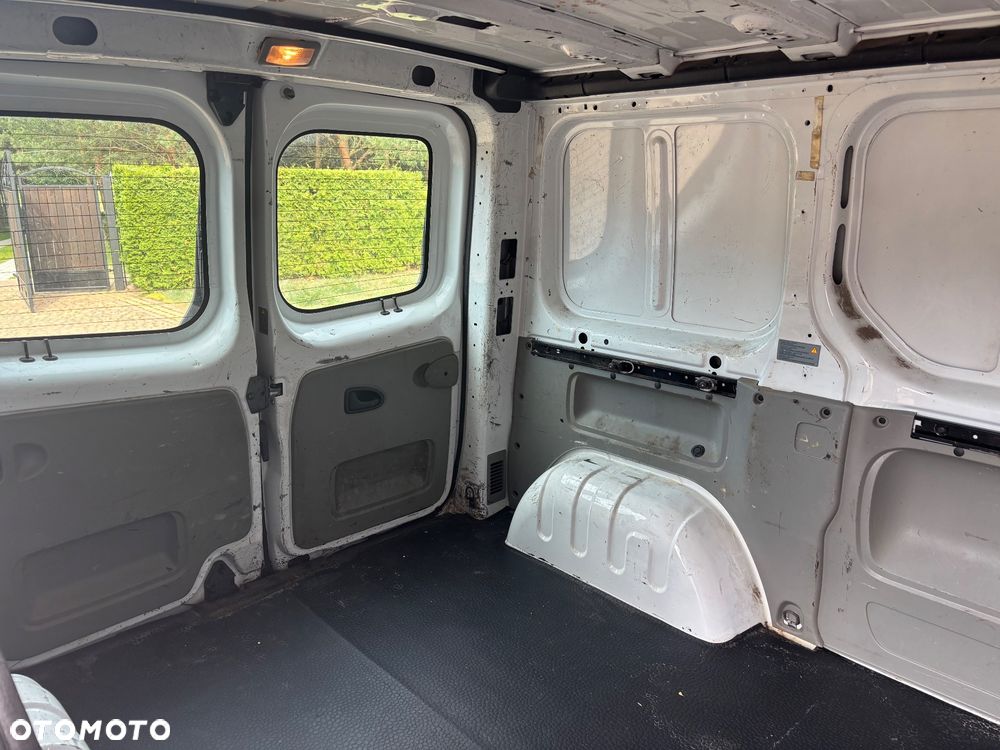 Opel Vivaro - 16