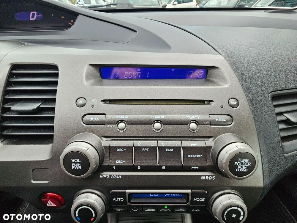 Honda Civic 1.8 Executive - 24