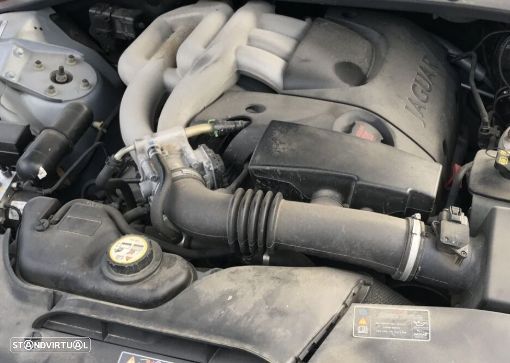 Motor JAGUAR XF (X250) 2.7 D | 03.08 - 04.15 Usado REF. AJD - 2