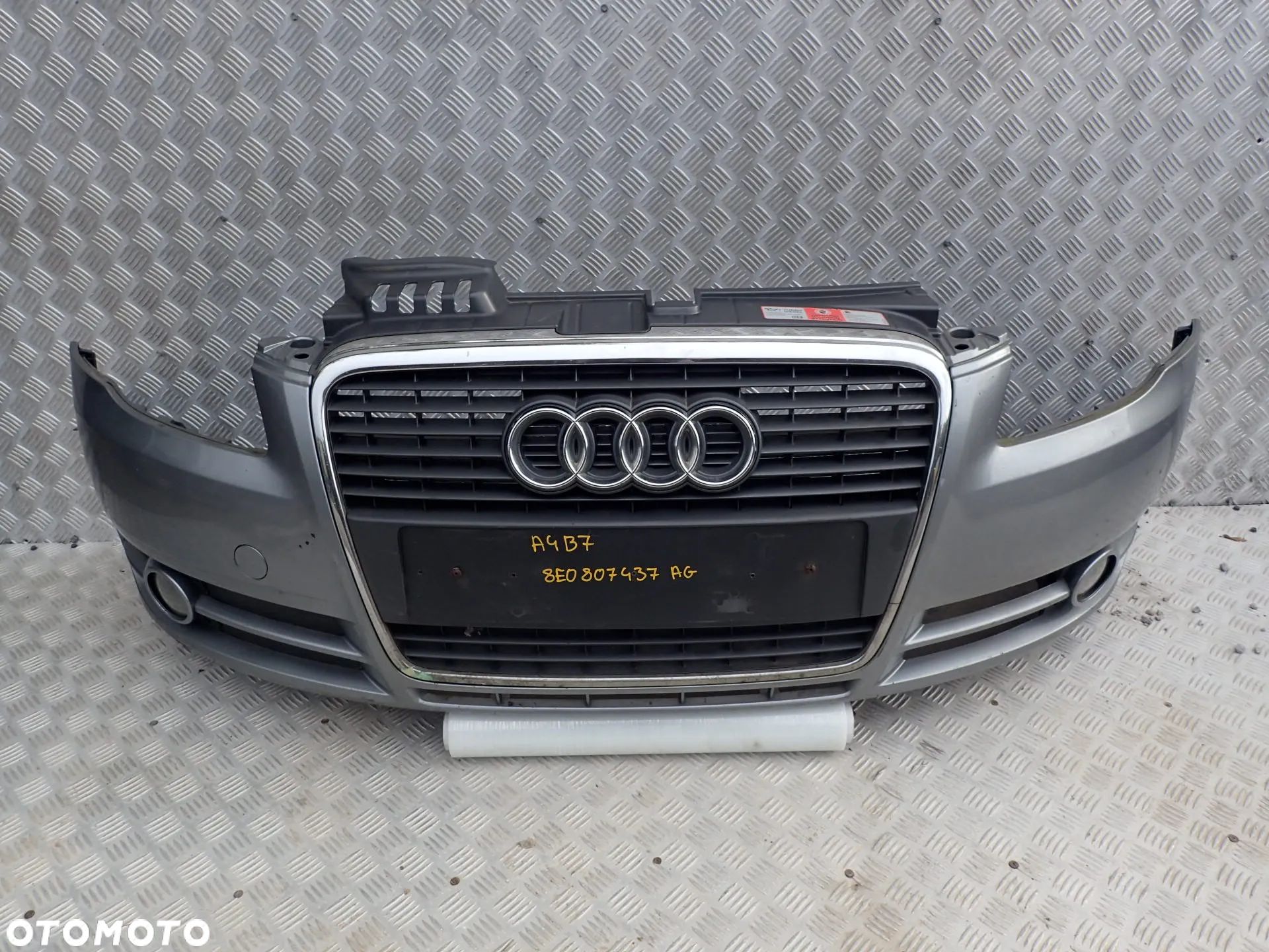 ZDERZAK PRZÓD AUDI A4 B7  LY7G - 1